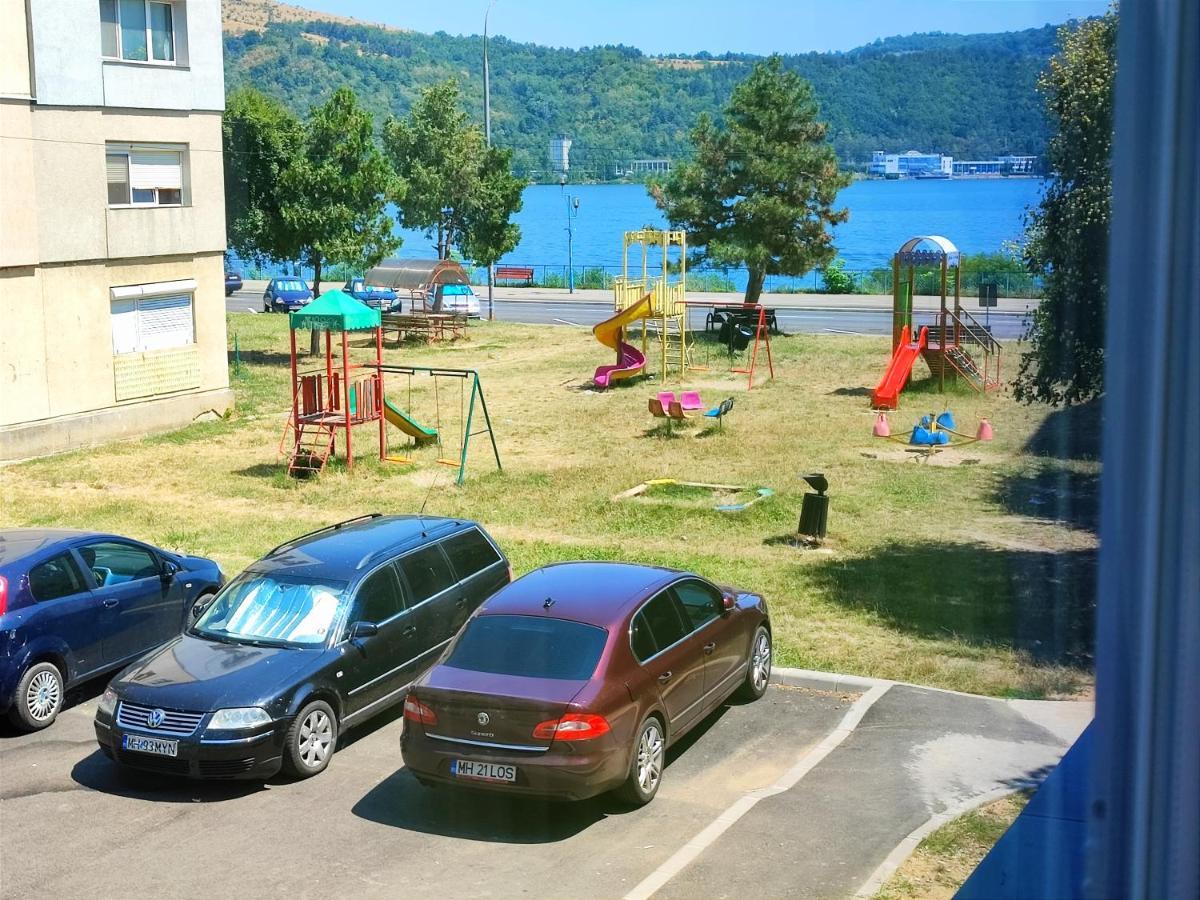 Deea Leilighet Orşova Eksteriør bilde